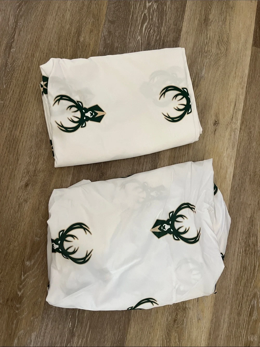 NEW NBA Milwaukee Bucks FOCO 5-Piece Twin Comforter Sheet Set